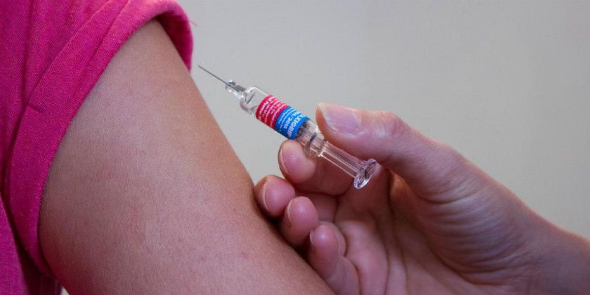 China y EE UU comienzan los ensayos clÃ­nicos de las vacunas contra el coronavirus.